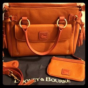 Dooney & bourke handbag tote